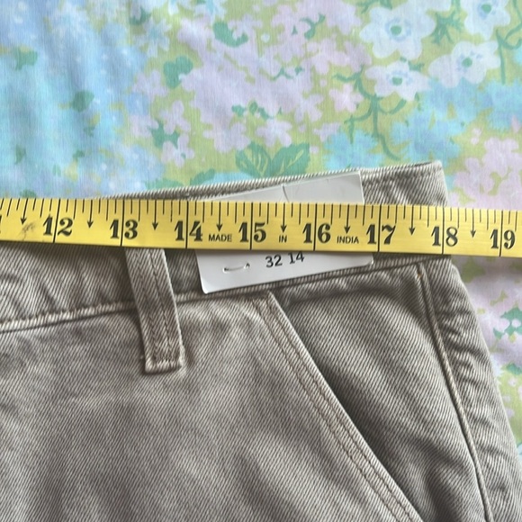 NWT Abercrombie & Fitch | Mid Rise Long & Loose Denim Shorts Tan Plus Size 32/14 - Picture 8 of 10